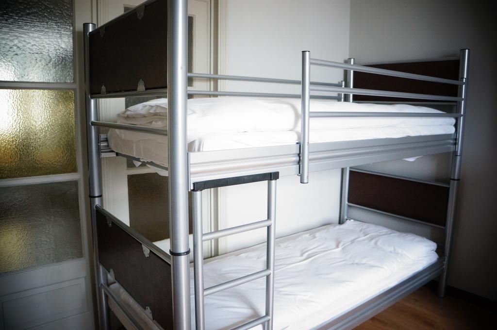 Es Hostel Saint-Gilles Habitación foto